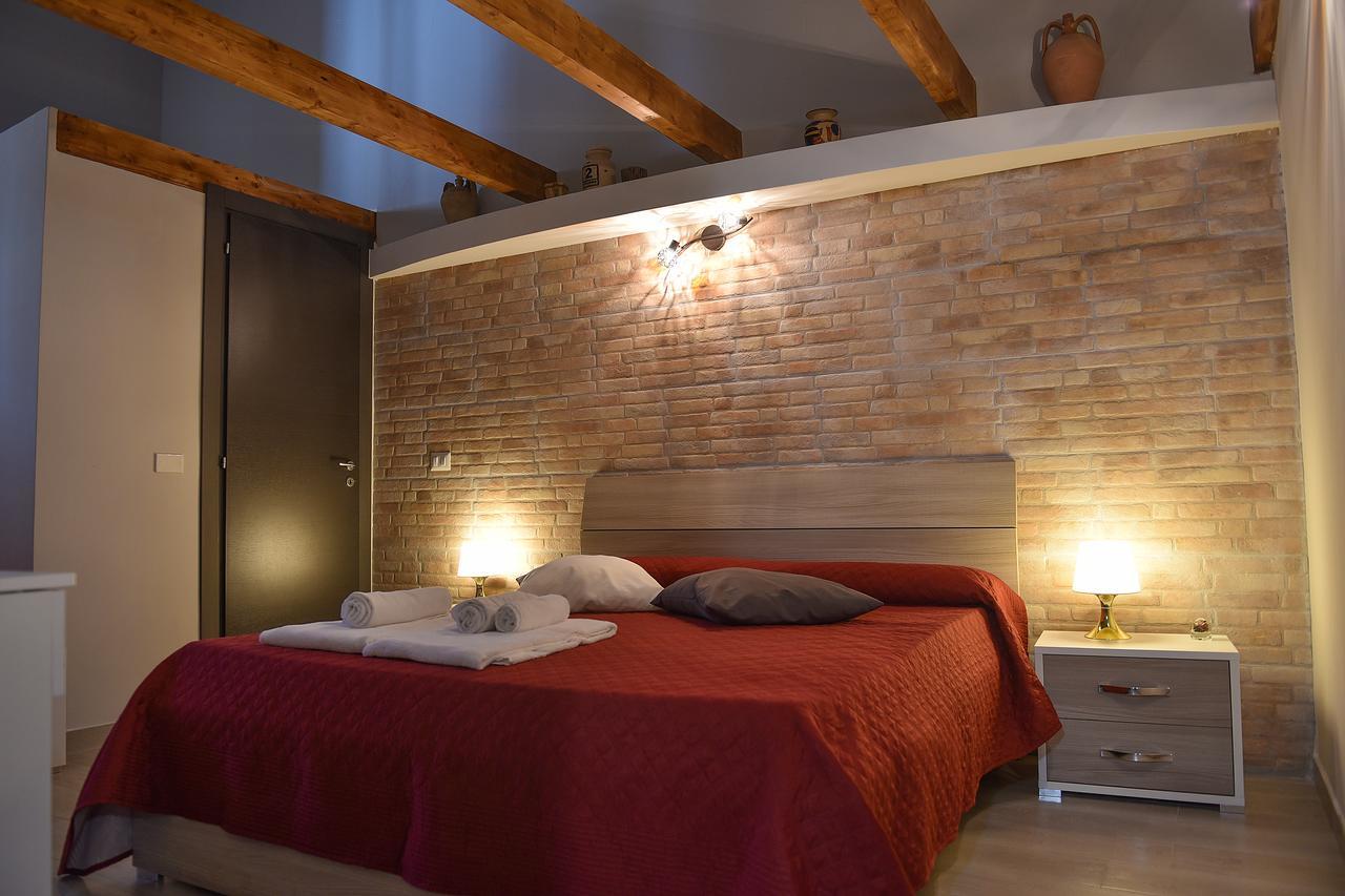 Famigi Bed and Breakfast Napels Buitenkant foto