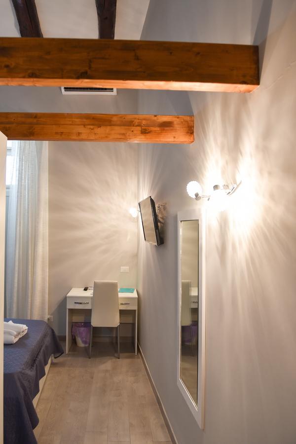 Famigi Bed and Breakfast Napels Buitenkant foto