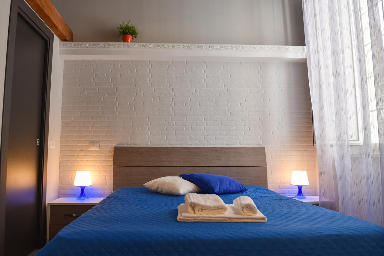 Famigi Bed and Breakfast Napels Buitenkant foto