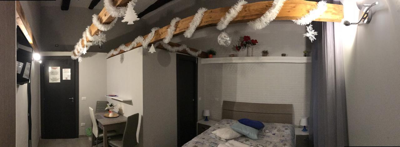 Famigi Bed and Breakfast Napels Buitenkant foto